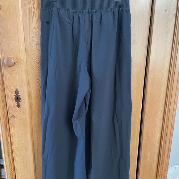 NWT Lululemon Stretch Woven Wide Leg High Rise Crop Pants - Picture 7 of 10